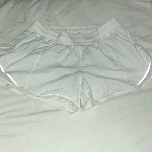 Lululemon hotty hot short 4’